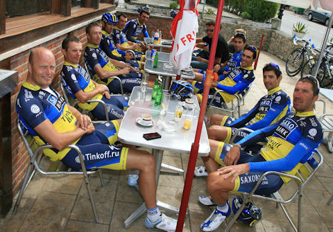 Contador and team hold a press conference on the second rest day of La Vuelta 2012