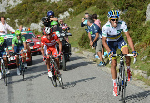 Contador attacked six times in the final kilometers to Lagos de Covadonga